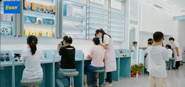 視力矯正加盟店加盟哪家好？我選擇易視界的幾大理由